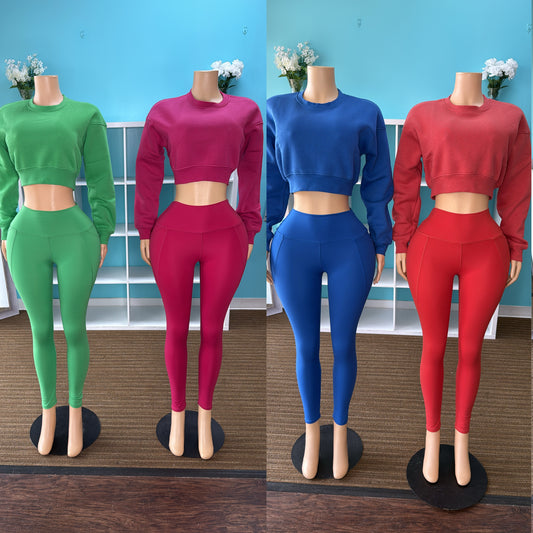 “Crew Love” Sets